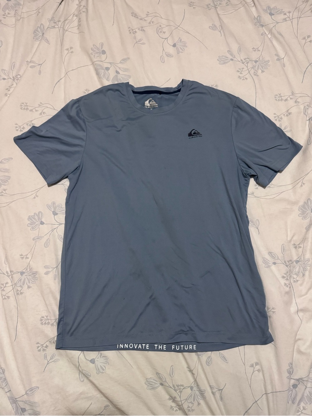 ⭐️Quiksilver Men Active Top (Size :M)